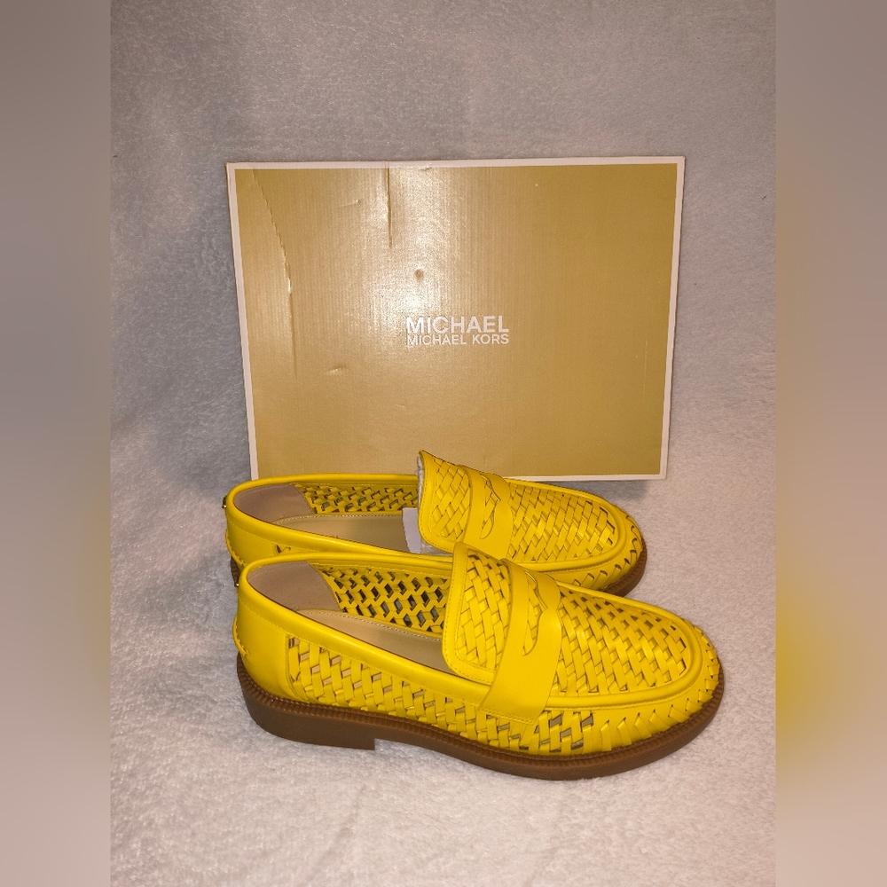 NEW Michael Kors Eden Loafers in bright dandelion yellow